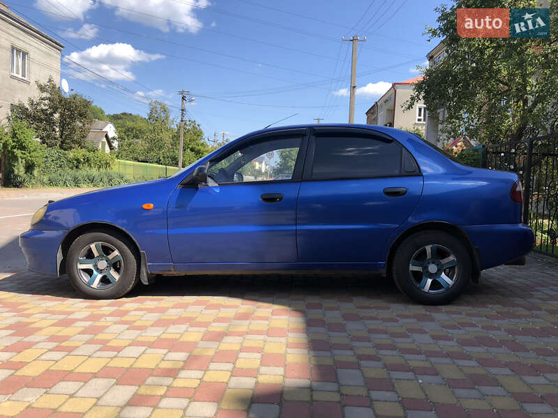 Седан ЗАЗ Lanos 2008 в Винниках