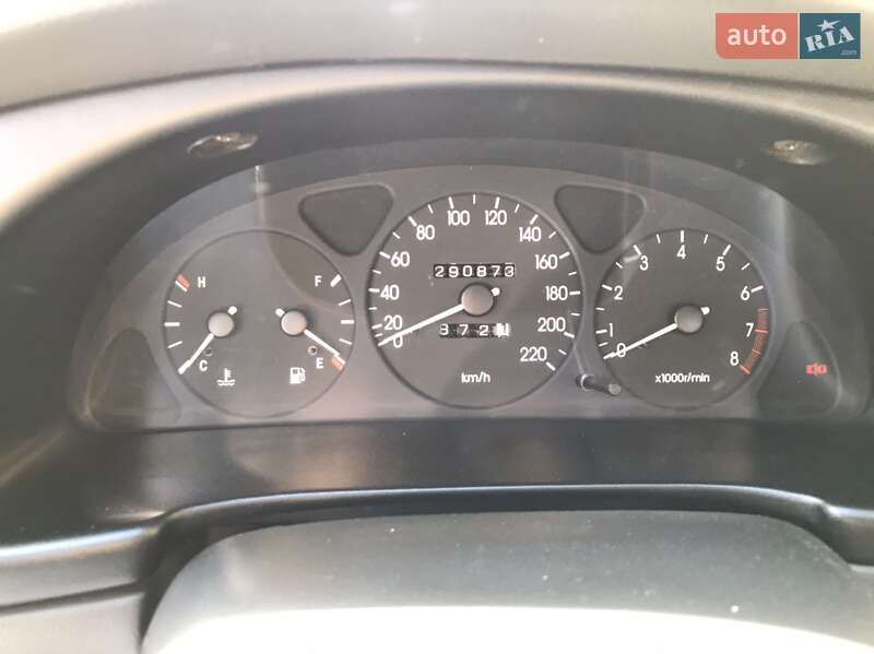 Седан ЗАЗ Lanos 2010 в Киеве