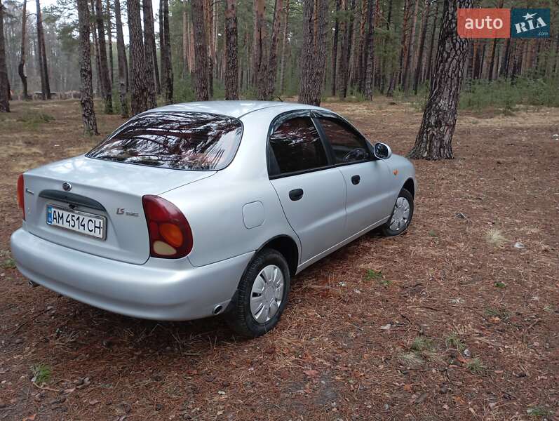 Седан ЗАЗ Lanos 2012 в Олевске