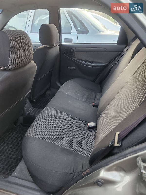 Седан ЗАЗ Lanos 2011 в Киеве