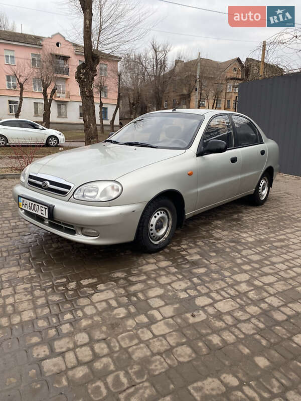 Седан ЗАЗ Lanos 2010 в Кривом Роге