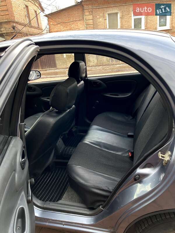 Седан ЗАЗ Lanos 2010 в Глухове