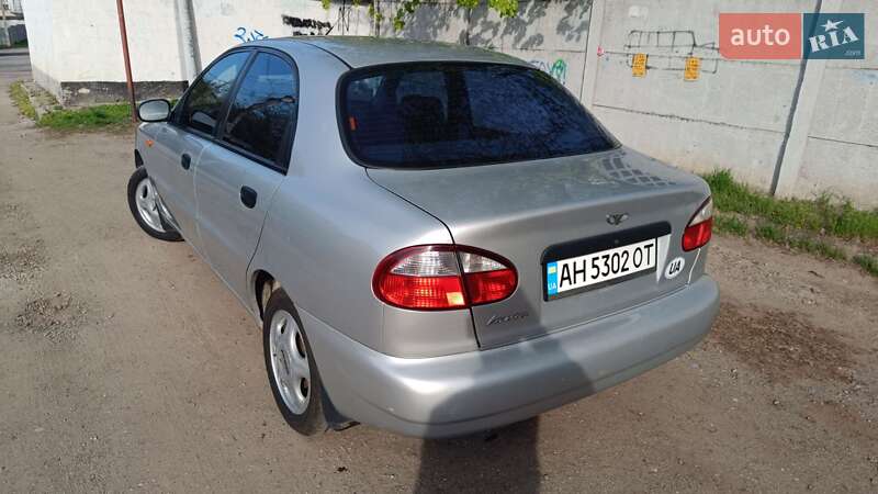 Седан ЗАЗ Lanos 2005 в Дніпрі