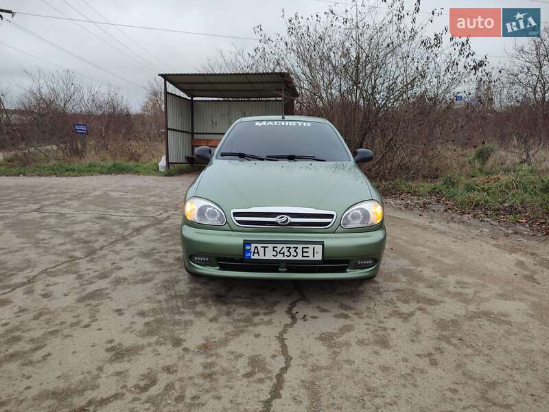 Седан ЗАЗ Lanos 2010 в Ивано-Франковске