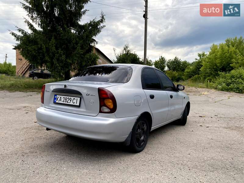 Седан ЗАЗ Lanos 2011 в Тараще