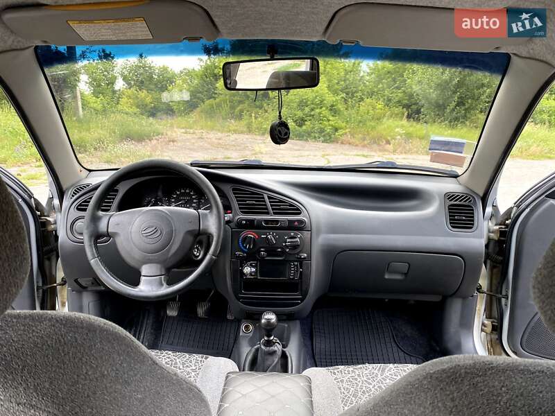 Седан ЗАЗ Lanos 2011 в Тараще