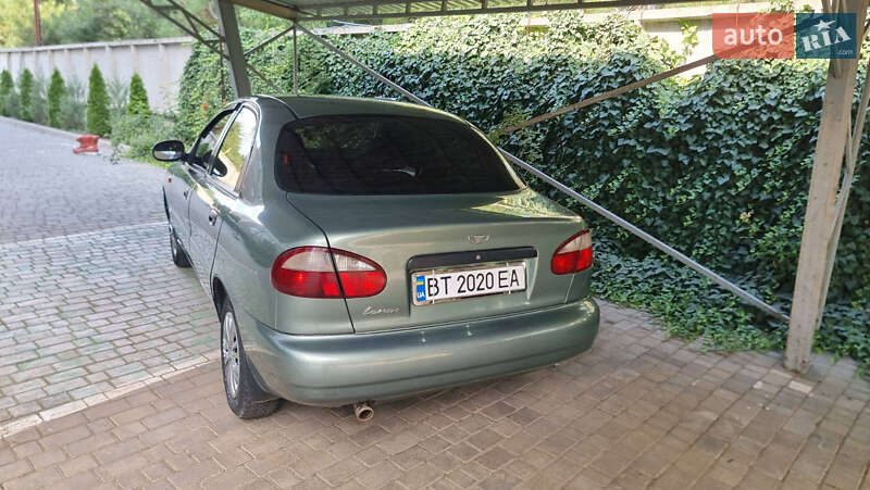 Седан ЗАЗ Lanos 2010 в Великой Александровке