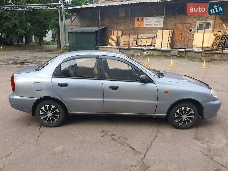 Седан ЗАЗ Lanos 2010 в Киеве
