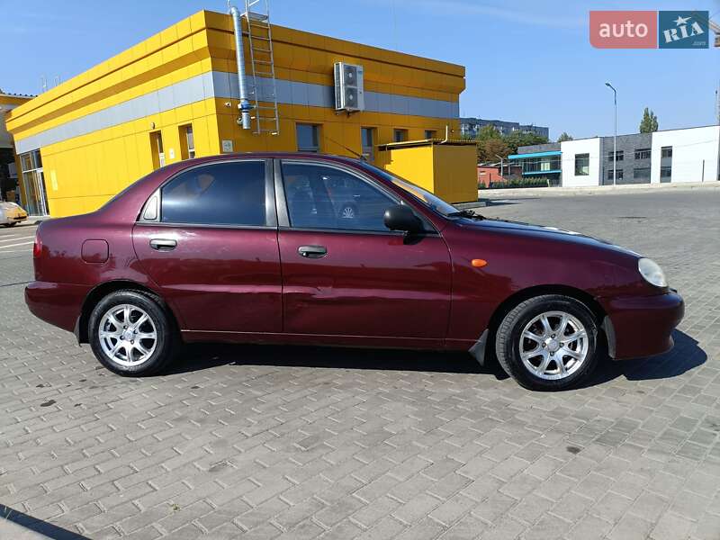 Седан ЗАЗ Lanos 2010 в Рівному