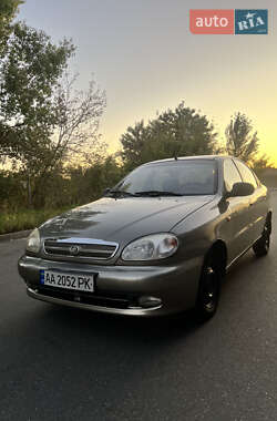 Седан ЗАЗ Lanos 2011 в Киеве