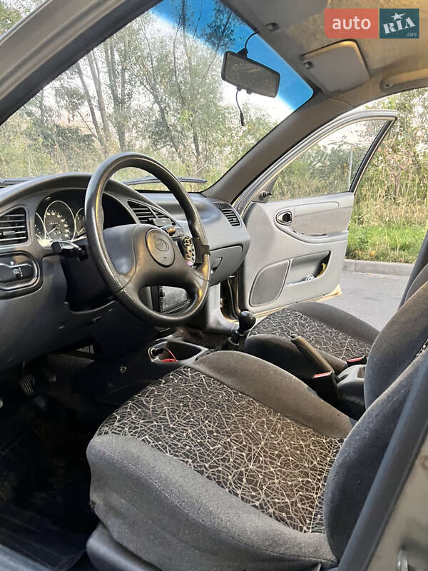 Седан ЗАЗ Lanos 2011 в Киеве