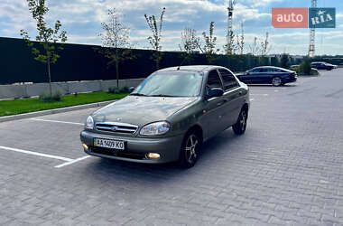 Седан ЗАЗ Lanos 2011 в Киеве