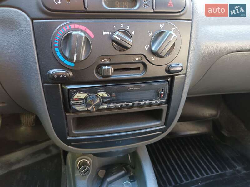 Седан ЗАЗ Lanos 2011 в Киеве