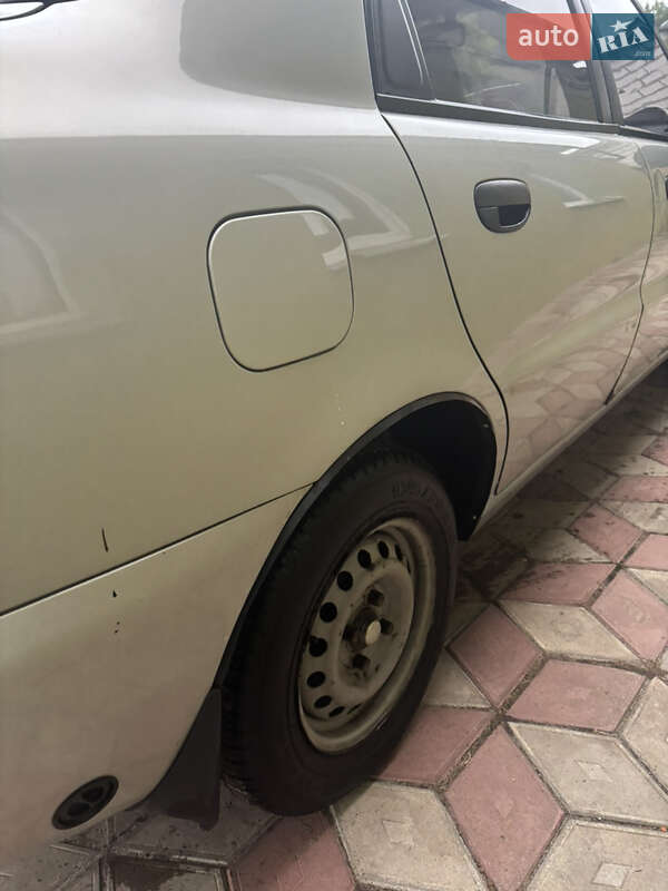 Седан ЗАЗ Lanos 2010 в Сумах