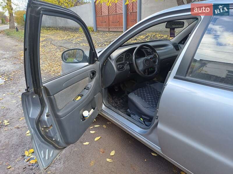 Седан ЗАЗ Lanos 2010 в Лебедині