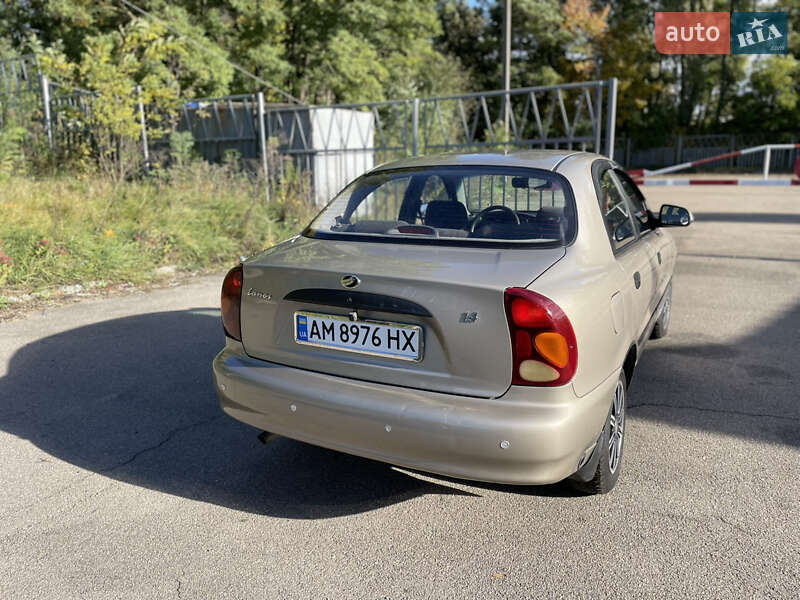 Седан ЗАЗ Lanos 2015 в Житомире