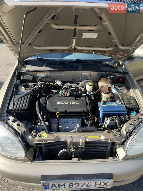 Седан ЗАЗ Lanos 2015 в Житомире