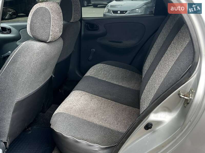 Седан ЗАЗ Lanos 2007 в Днепре