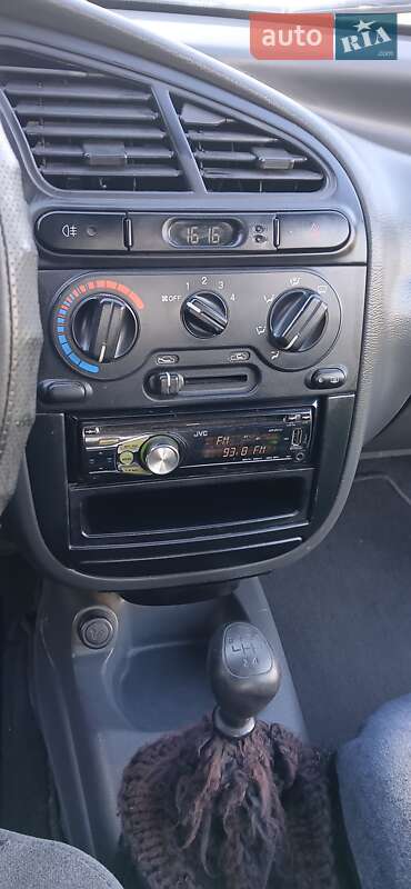 Седан ЗАЗ Lanos 2010 в Киеве