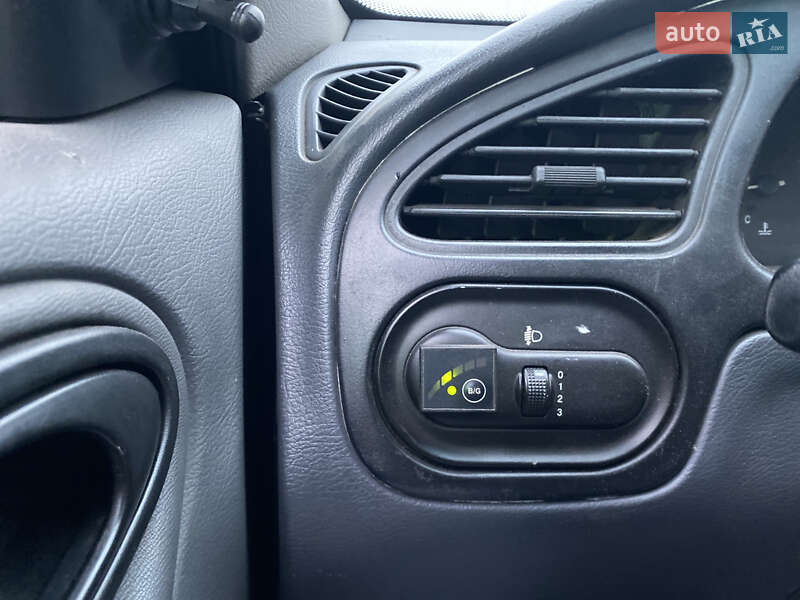 Седан ЗАЗ Lanos 2011 в Днепре