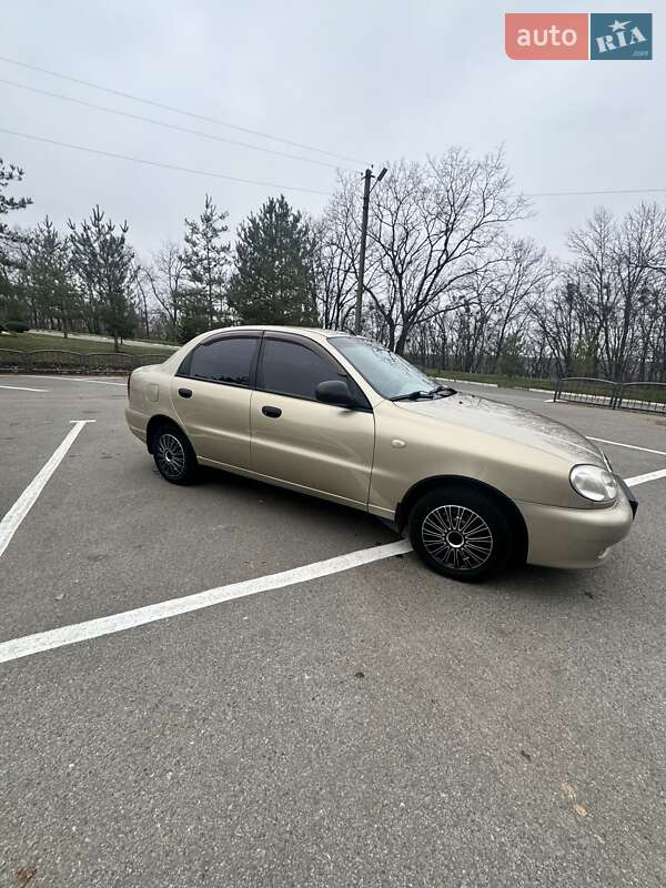 Седан ЗАЗ Lanos 2011 в Зміїві