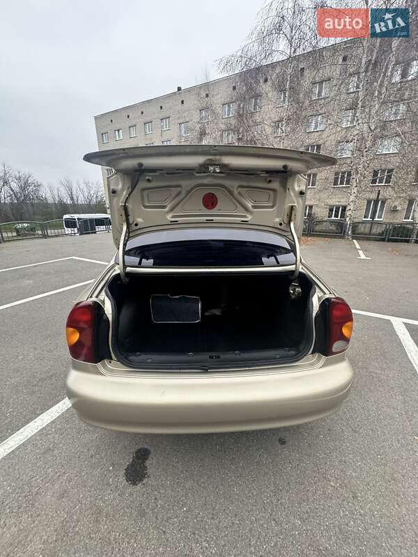 Седан ЗАЗ Lanos 2011 в Зміїві