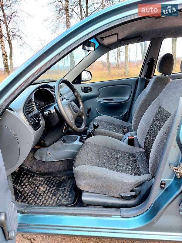 Седан ЗАЗ Lanos 2011 в Тростянце