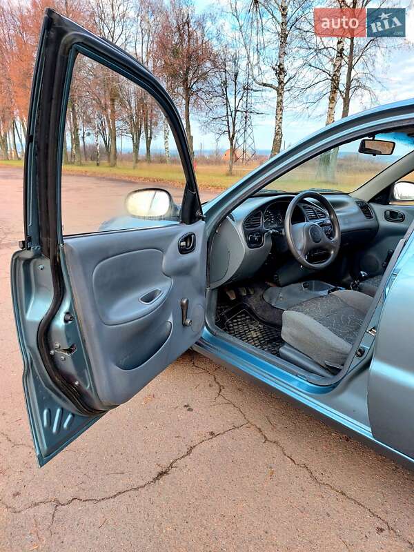 Седан ЗАЗ Lanos 2011 в Тростянце