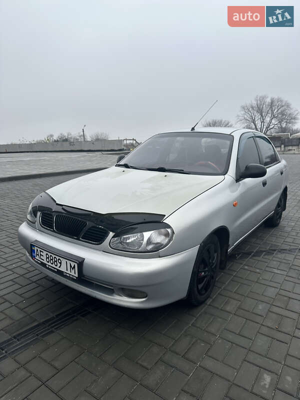 Седан ЗАЗ Lanos 2010 в Днепре