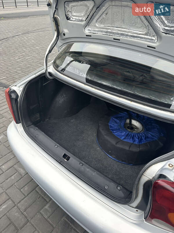 Седан ЗАЗ Lanos 2010 в Днепре