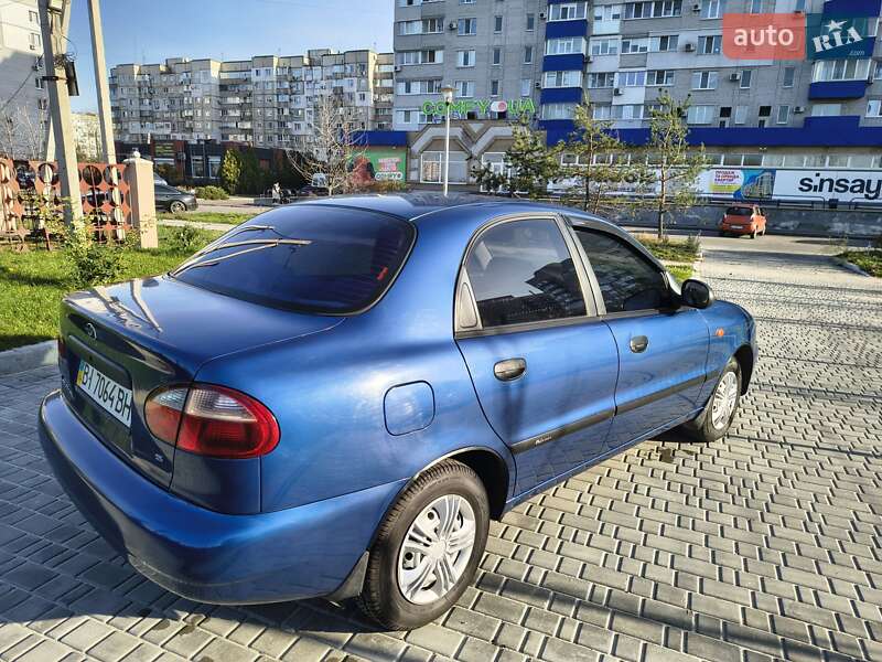 Седан ЗАЗ Lanos 2010 в Горішніх Плавнях