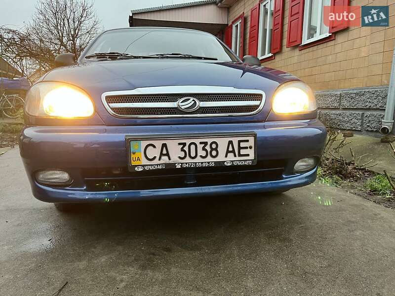 Седан ЗАЗ Lanos 2010 в Белозерье