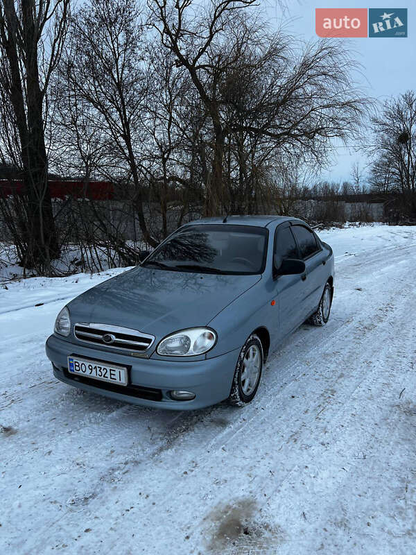 Седан ЗАЗ Lanos 2011 в Копычинце