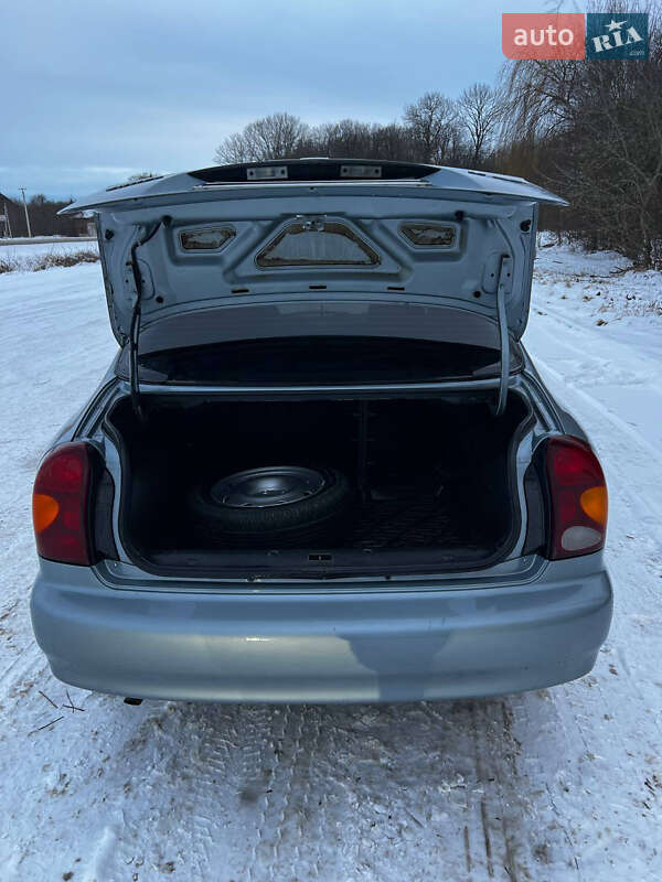 Седан ЗАЗ Lanos 2011 в Копычинце