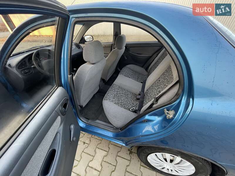 Седан ЗАЗ Lanos 2012 в Луцке