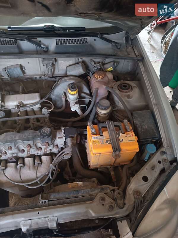 Седан ЗАЗ Lanos 2005 в Волочиске