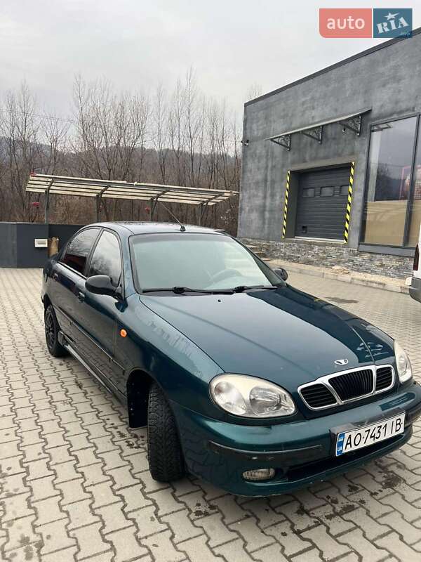 Седан ЗАЗ Lanos 2005 в Тячеве