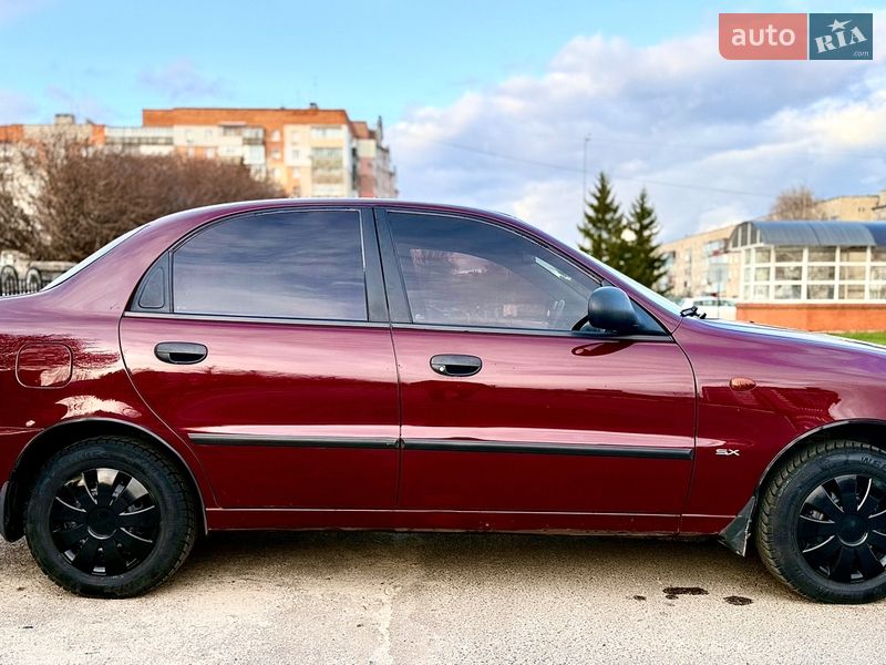 Седан ЗАЗ Lanos 2009 в Ромнах