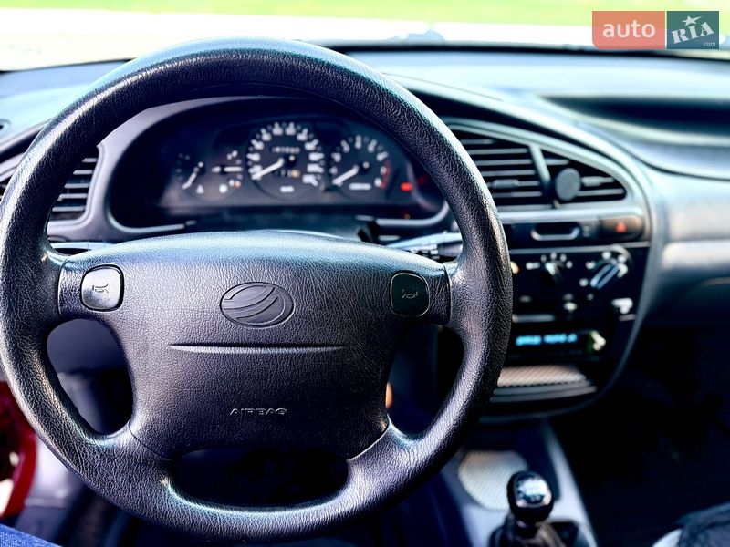 Седан ЗАЗ Lanos 2009 в Ромнах