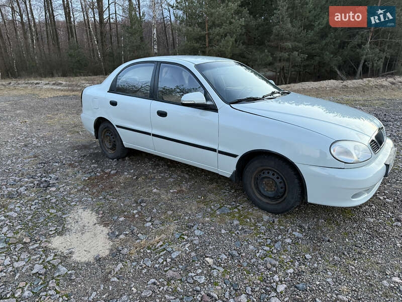 Седан ЗАЗ Sens 2015 в Макарові