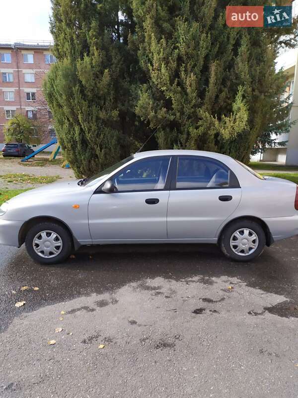 Седан ЗАЗ Sens 2011 в Староконстантинове