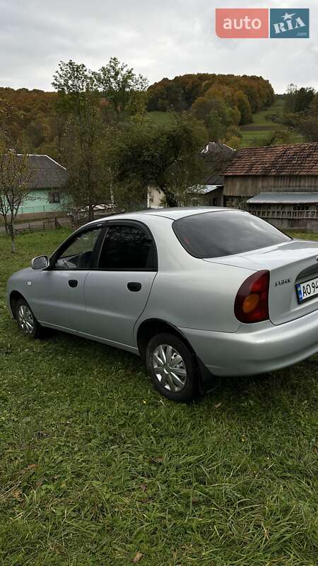 Седан ЗАЗ Sens 2012 в Воловце