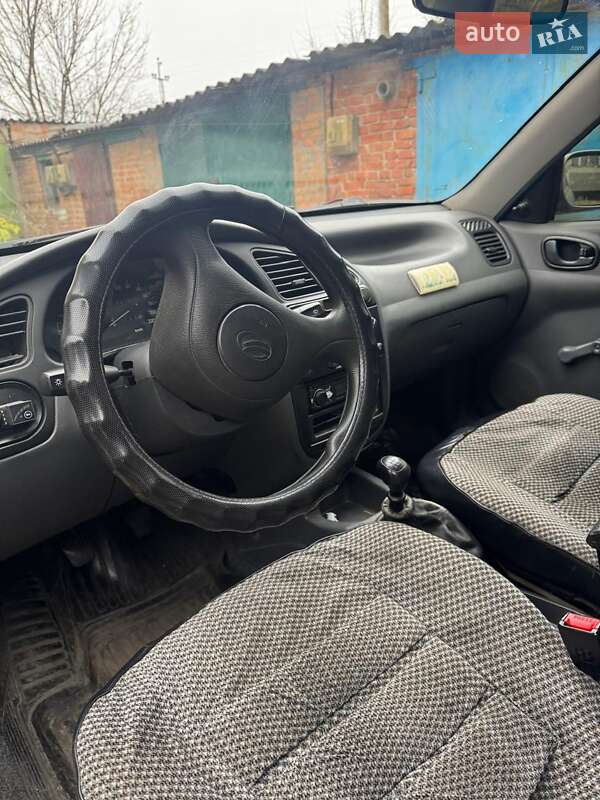 Седан ЗАЗ Sens 2013 в Чутове