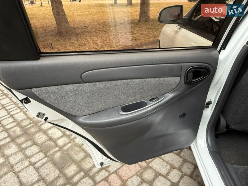 Седан ЗАЗ Sens 2015 в Могилев-Подольске