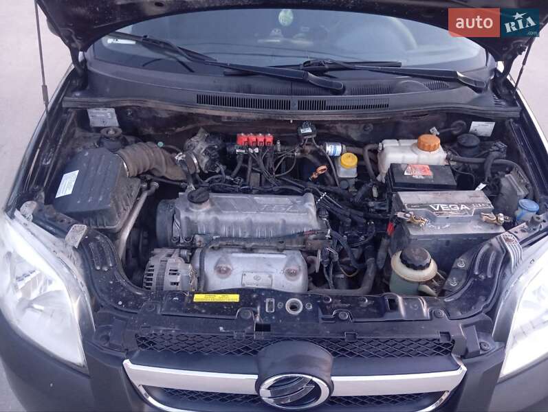 Седан ЗАЗ Vida 2012 в Теофиполе