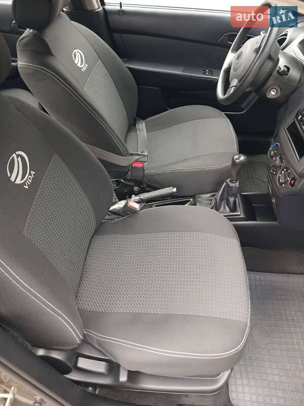 Седан ЗАЗ Vida 2013 в Умані