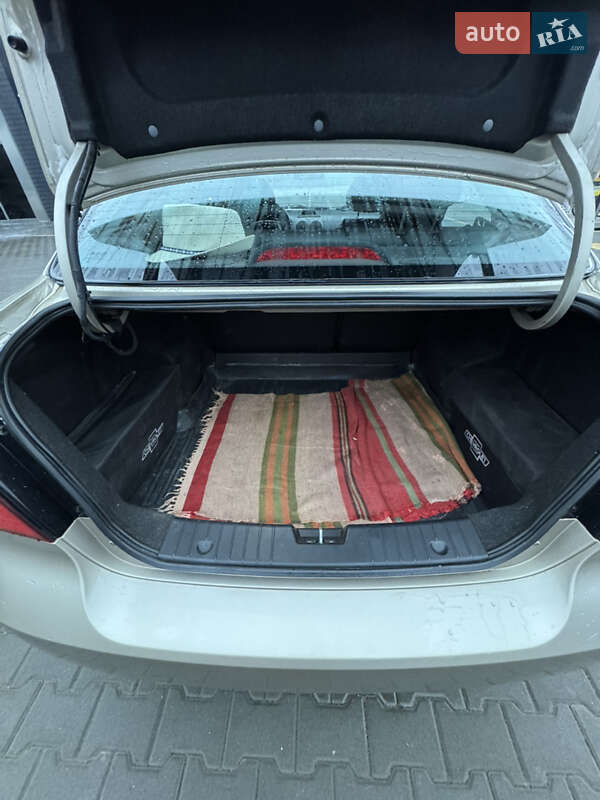 Седан ЗАЗ Vida 2012 в Софіївській Борщагівці