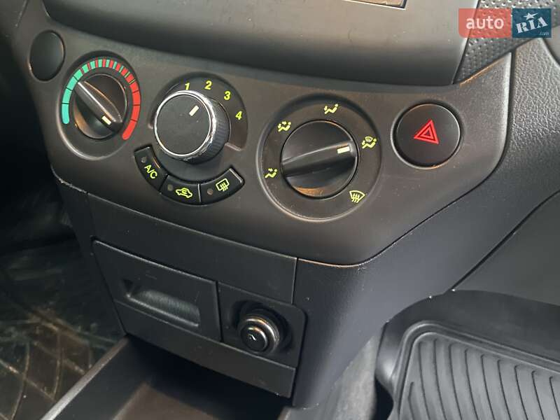 Хэтчбек ЗАЗ Vida 2013 в Киеве фото 46 Хэтчбек ЗАЗ Vida 2013 в Киеве