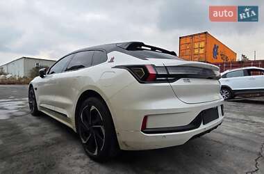 Внедорожник / Кроссовер Zeekr 001 2022 в 