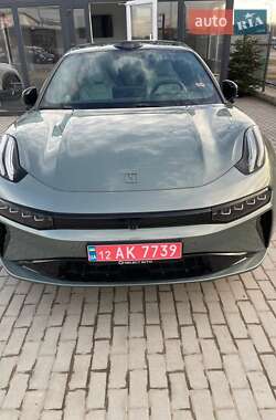 Zeekr 001 2024